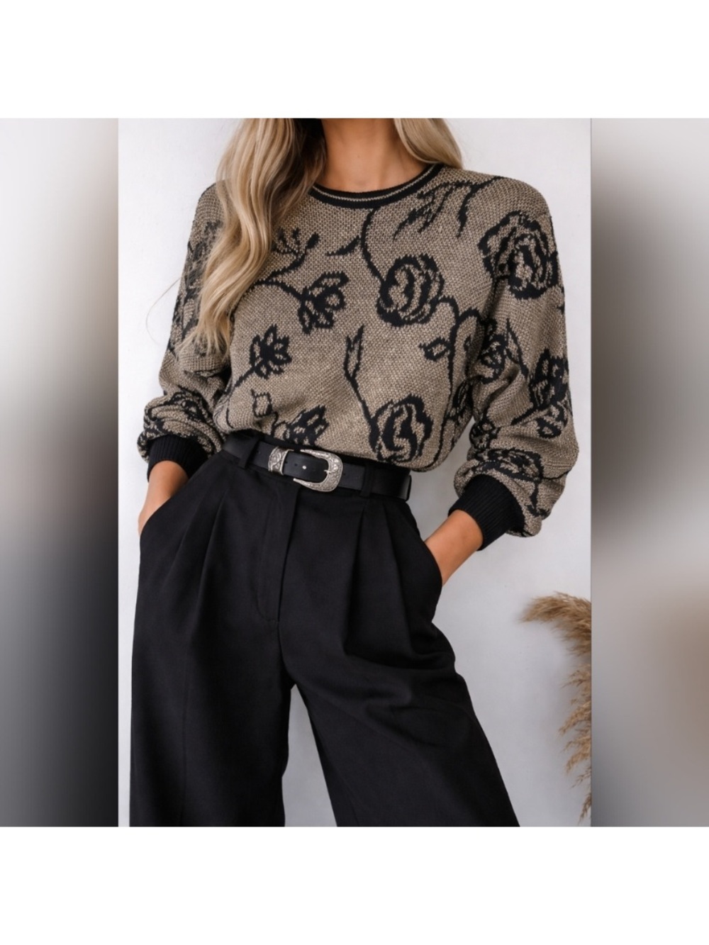 Vintage 80s D’Allaird’s Metallic Gold Black Floral Knit Sweater Crewneck | M